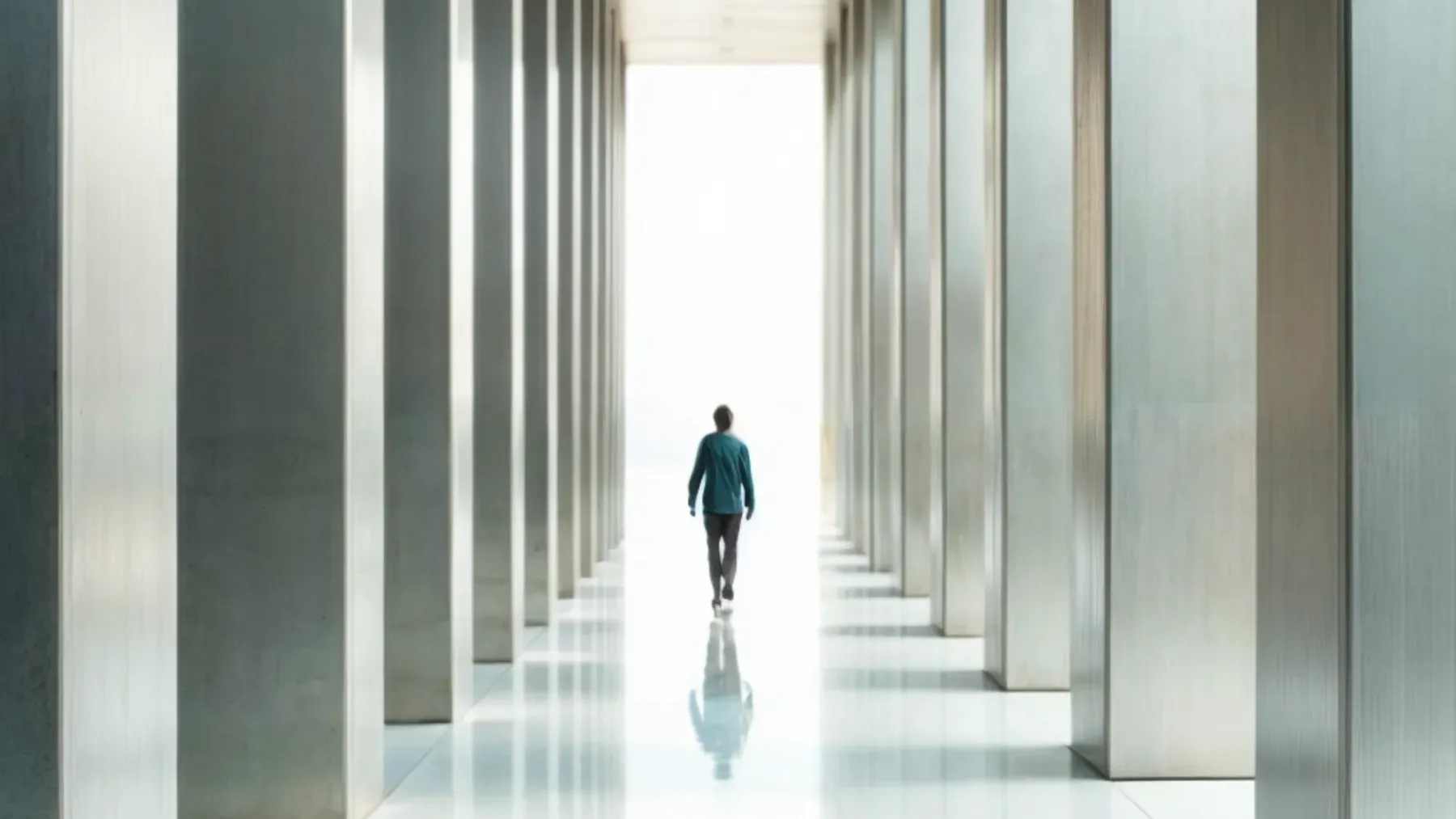 The ruler's final isolation should grow from changed institutional behavior and personal choices rather than from an unexplained fall in status.